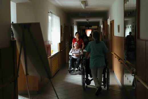305 West End Assisted Living reviews