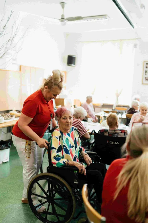 Deer Valley Senior Living reviews