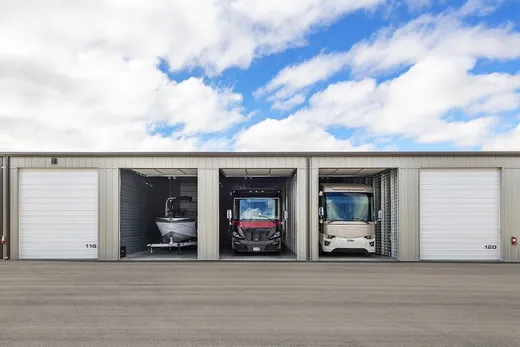 LuxeLocker Premium Storage - Corporate Office reviews