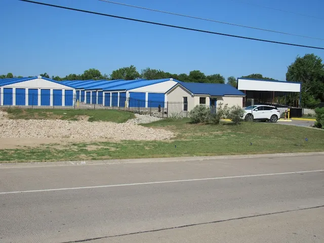 Azle Southeast Storage reviews