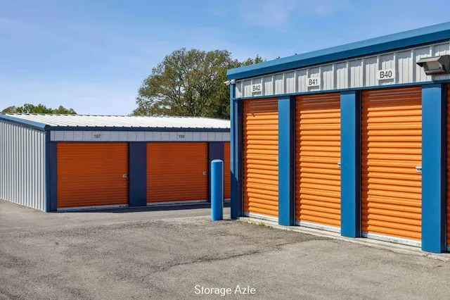 Azle Self Storage reviews