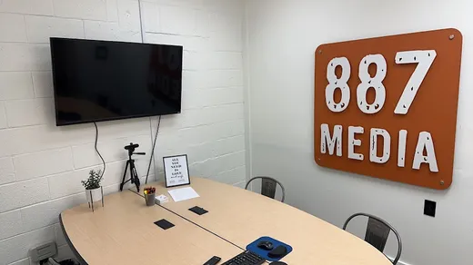 887 Media reviews