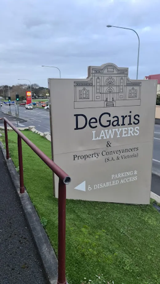 DeGaris Lawyers reviews