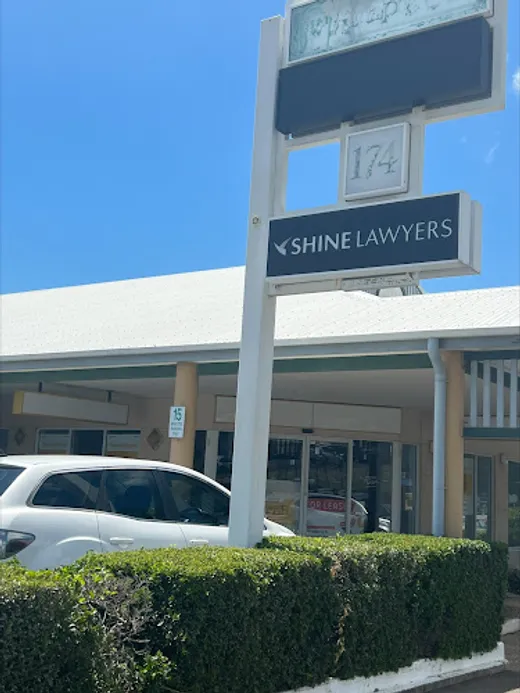 Shine Lawyers Gladstone reviews