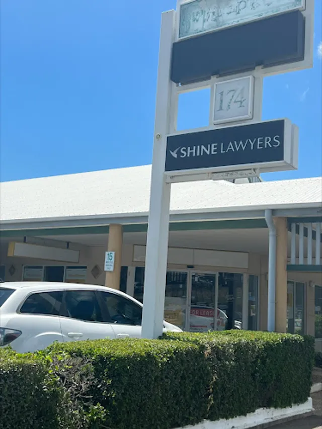 Shine Lawyers Gladstone reviews