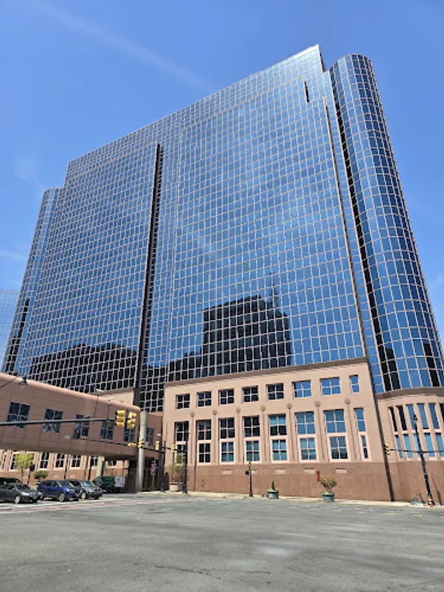 One Riverfront Plaza reviews