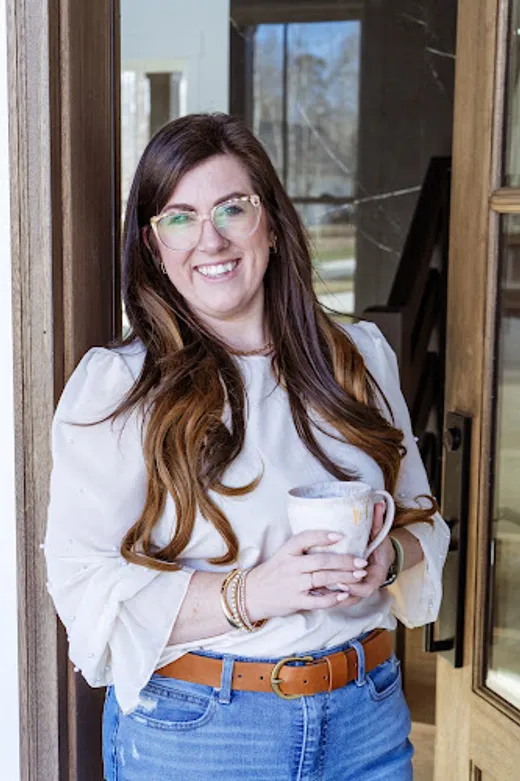 Briana Sparrow reviews