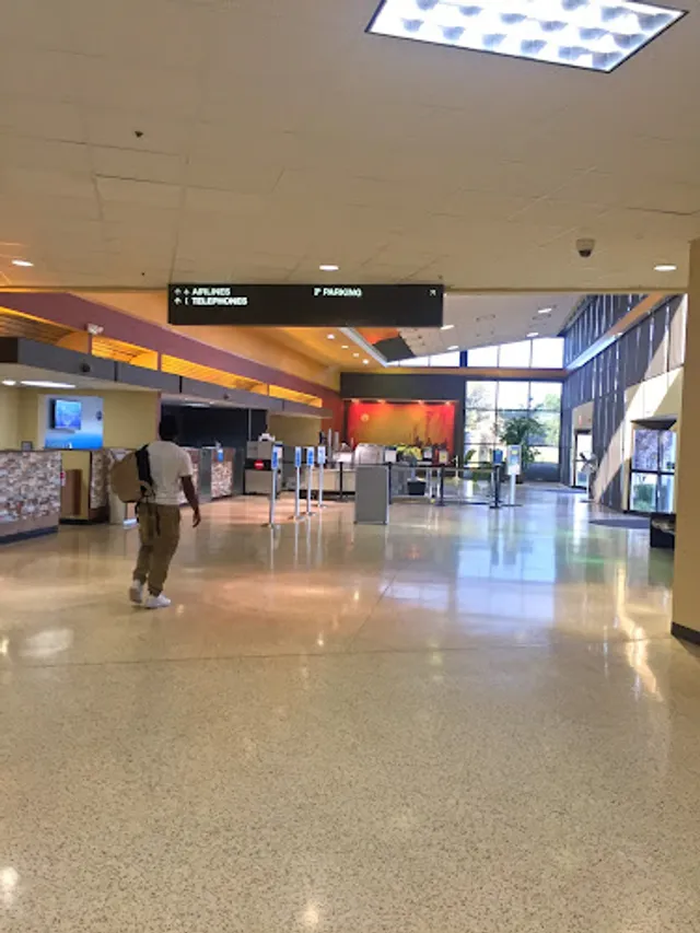 Lawton-Fort Sill Regional Airport reviews