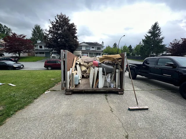 SturdyBee Junk Removal reviews