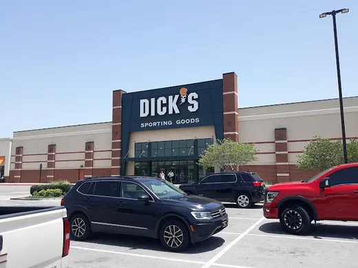 DICK'S Sporting Goods reviews